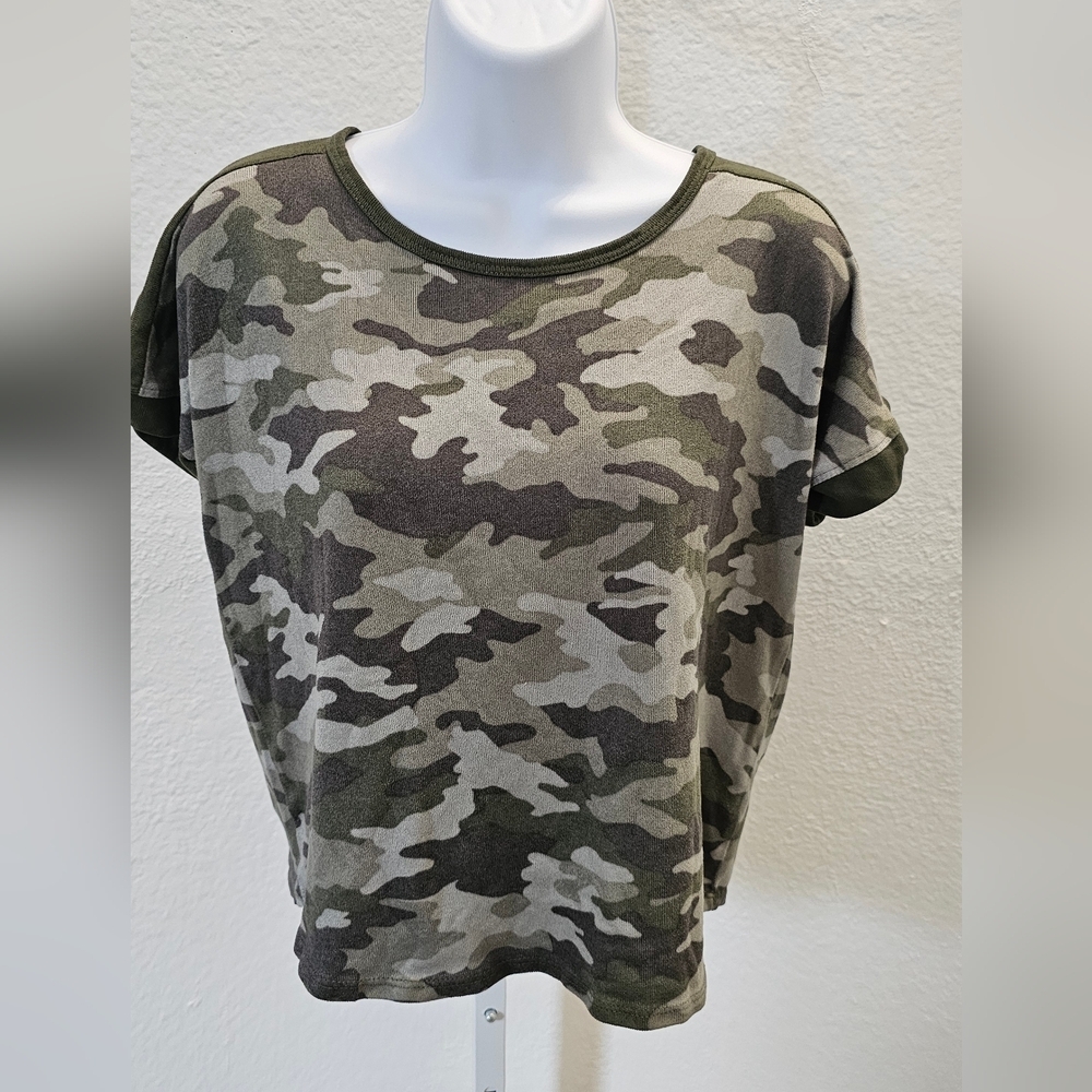 Lucky Brand Green Camo Short Sleeve Tee